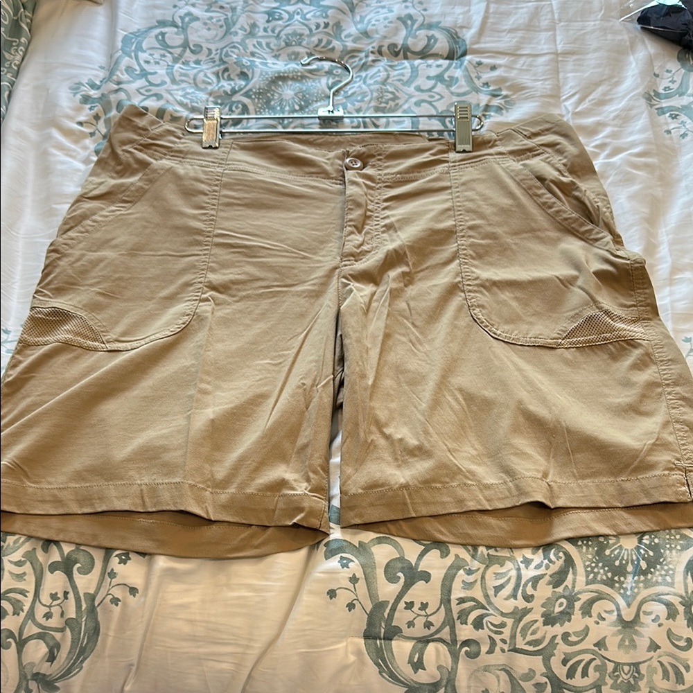 Columbia Tan Bermudas Relaxed Fit Knee-Length